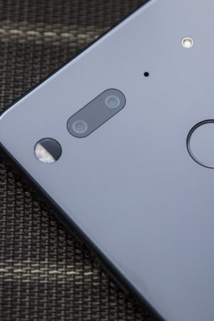 Essential Phone Price Is $499 and $200 Reduced Than The Actual Cost